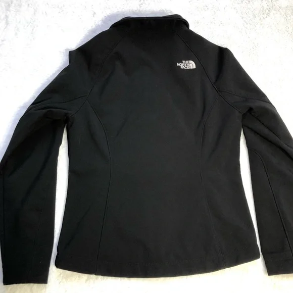 The North Face Softshell Jacket - Picture 3 of 9